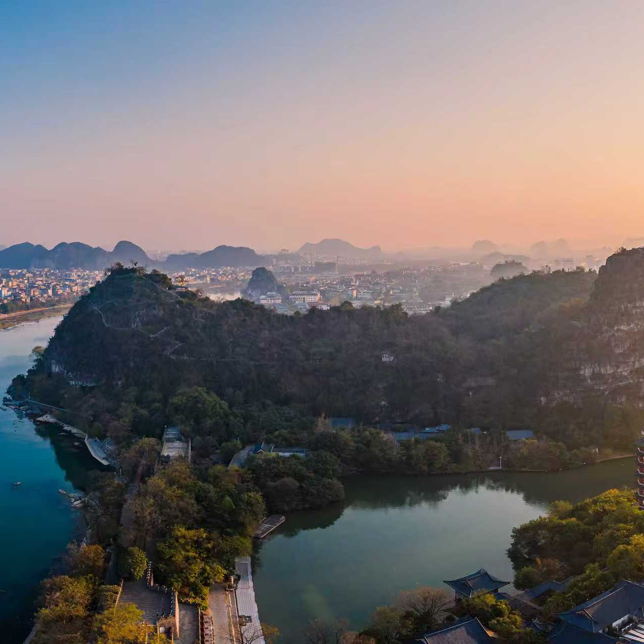 叠彩山